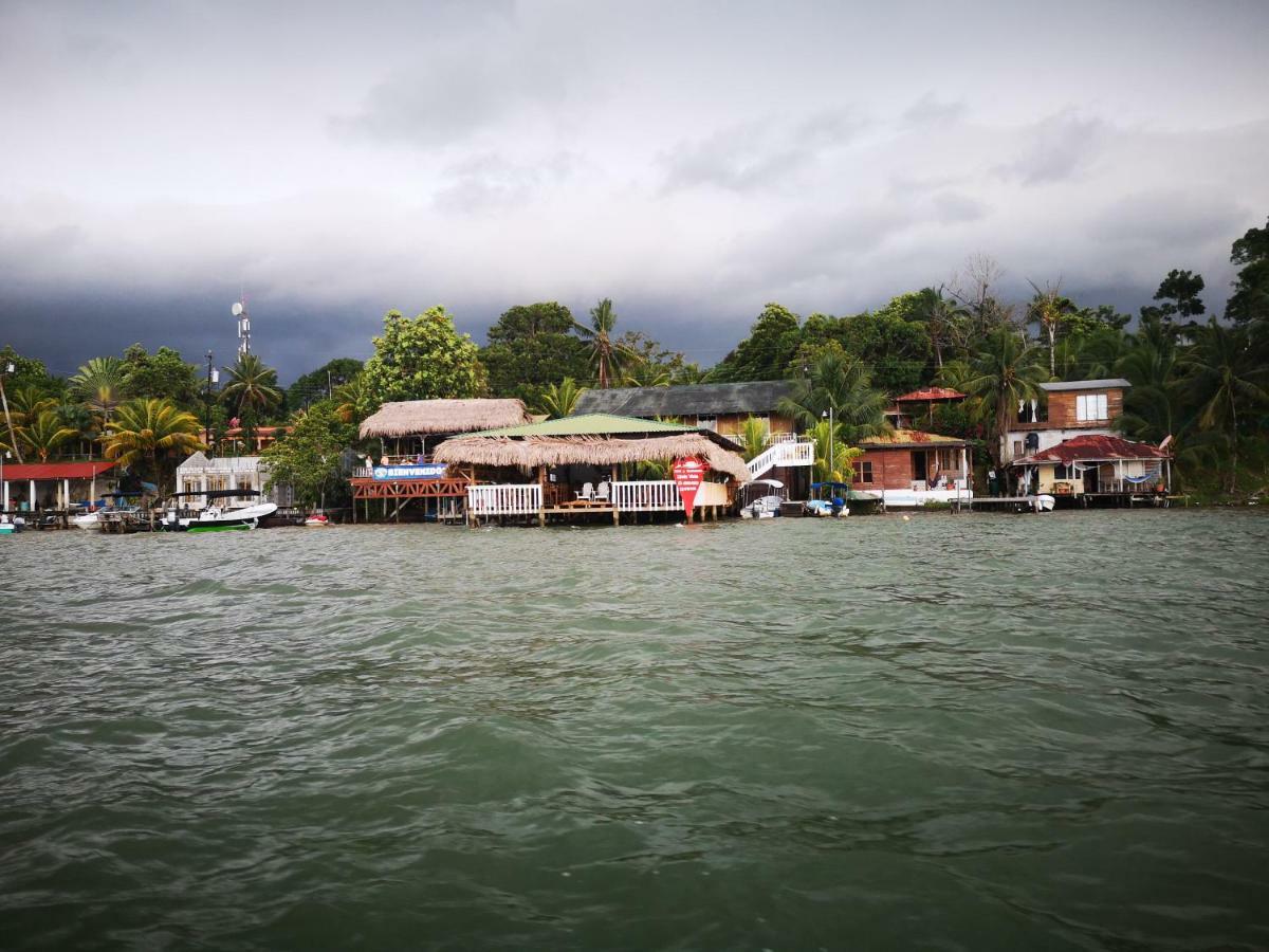 Hotel Linda Vista à Rio Dulce Town Extérieur photo