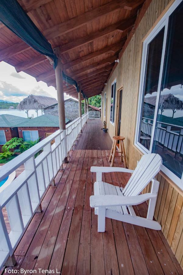 Hotel Linda Vista à Rio Dulce Town Extérieur photo
