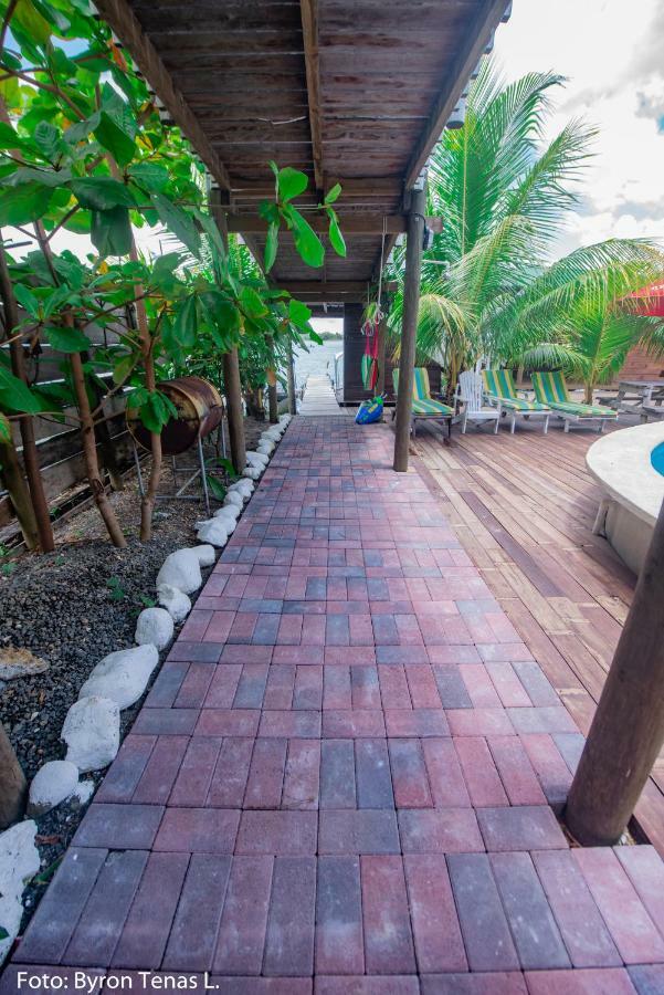 Hotel Linda Vista à Rio Dulce Town Extérieur photo